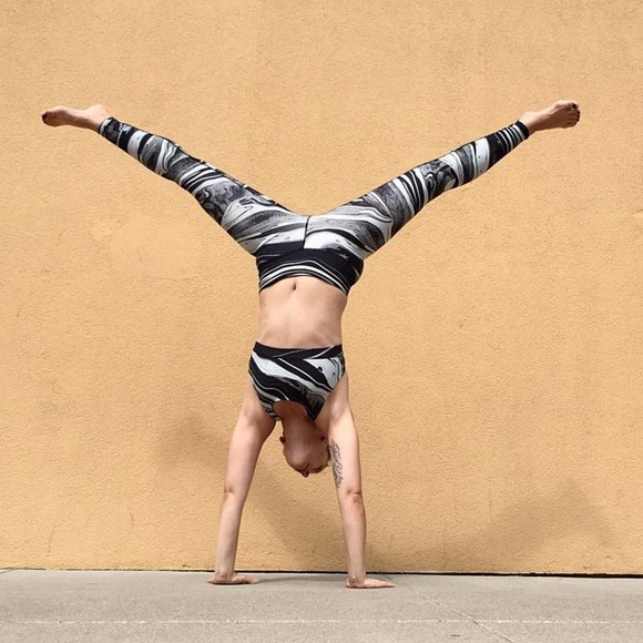 Lululemon Speed Wunder Nulux Tight in Marbled Mix Speed Wunder 50 G White Black - Picture 16 of 16